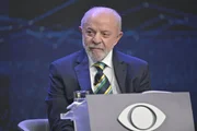 Imagem da matéria: Ministro de Lula discute com assessor de Flávio no debate da Band