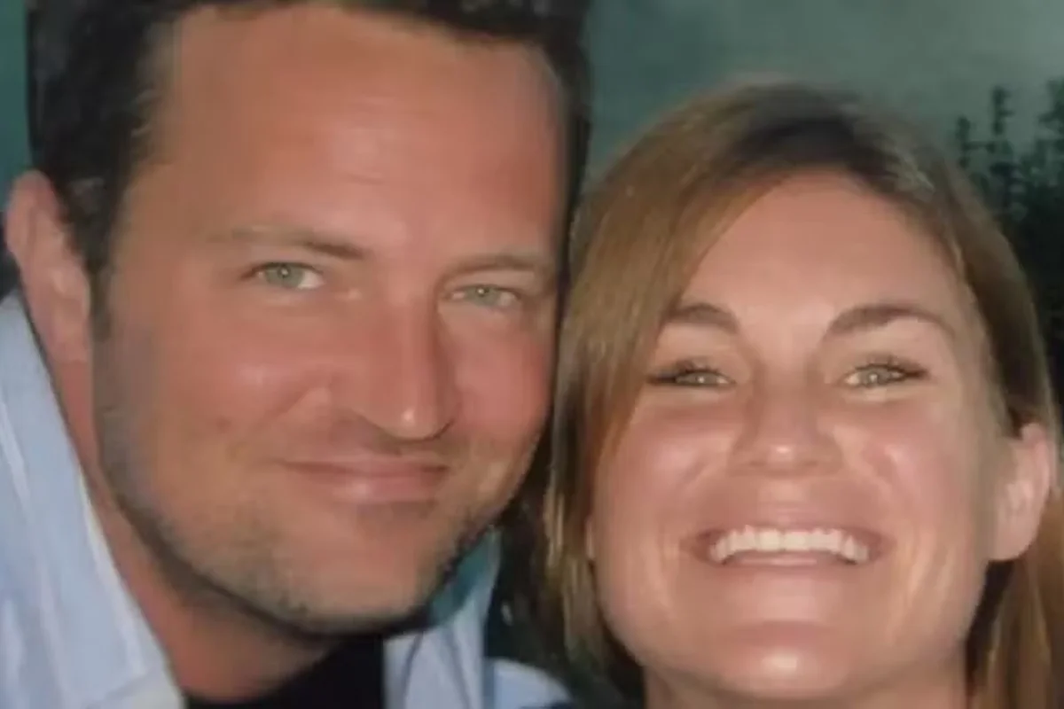 Irmã de Matthew Perry, Mia Perry Bowick revela experiência paranormal: "Atrás do meu ombro" - Metrópoles
