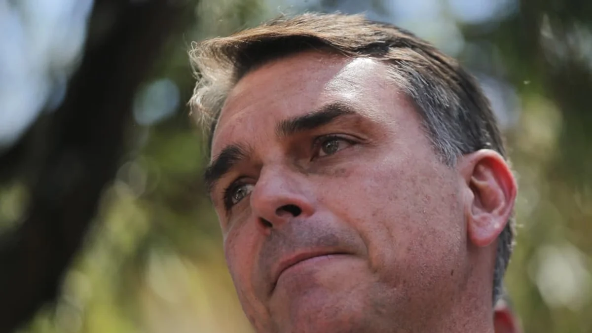 Flávio mobiliza aliados para conter desgaste com episódio do Bolsa Família