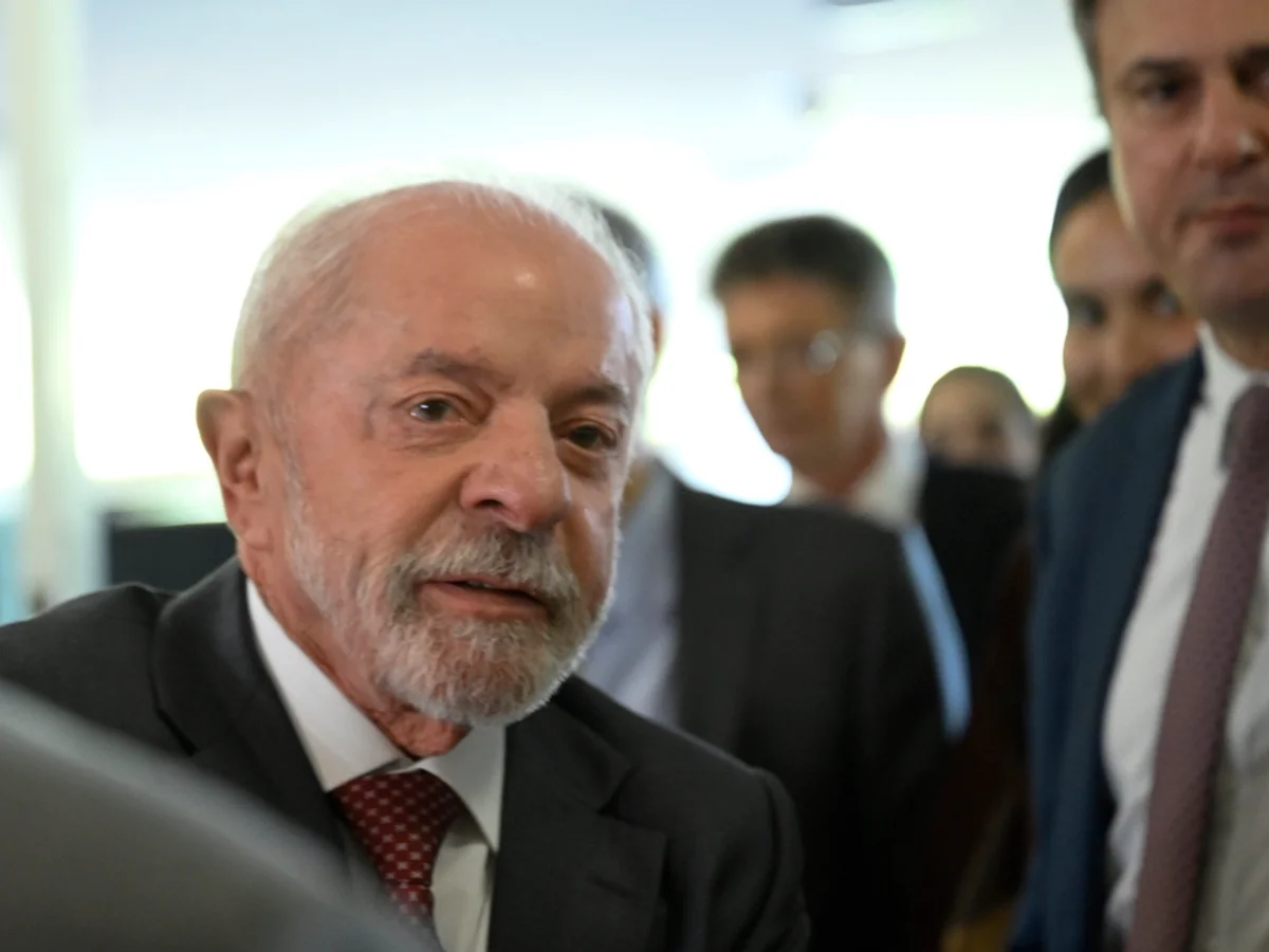 Lula sobre "bondades": não vou deixar de dar benefício porque tem eleição